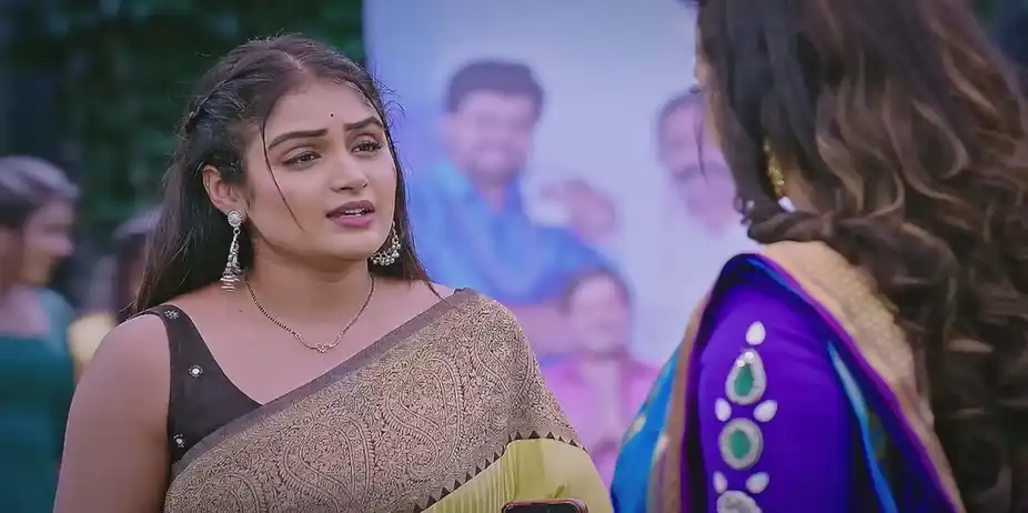Neelu Voices Her Fear | Lakshmi Nivasa