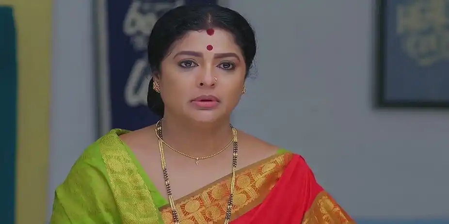 Janaki Is Distressed over Raghuram's Arrest | Padamati Sandhyaragam