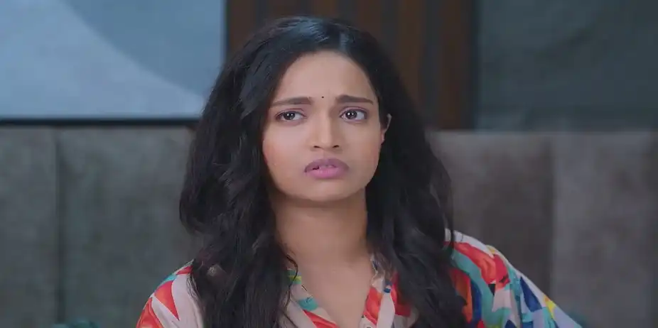 Durga Taunts Leela | Navri Mile Hitlerla