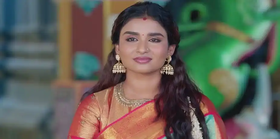 Mohan Meets Madhumitha | Nenjathai Killathe