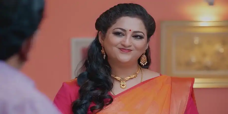 Laxmikanth Instigates Shakuntala | Nenjathai Killathe