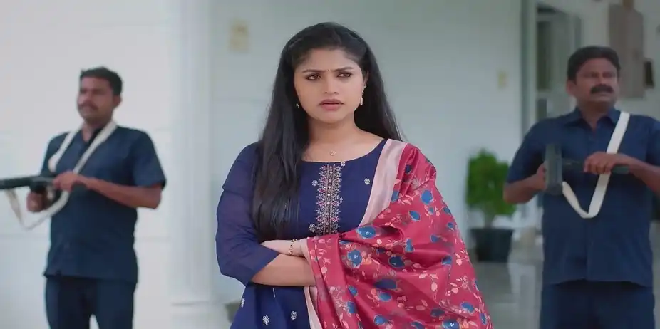 Valli Teases Velan | Valliyin Velan