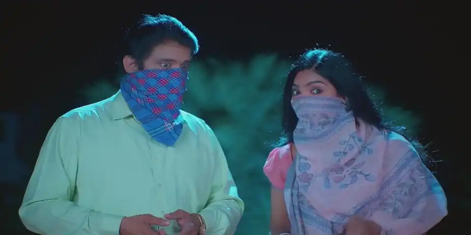 Lekha Collects the Fragrance | Ninaithale Innikkum