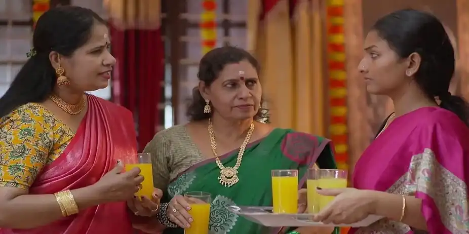 Vishnu Speaks to Raghavan | Kudumbashree Sharada