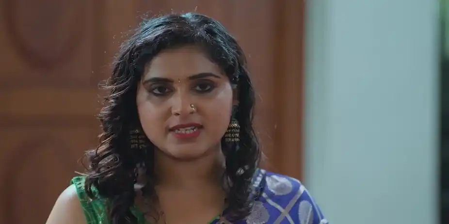 Varun Plans to Buy a Gift for Priyanka | Snehapoorvam Shyama