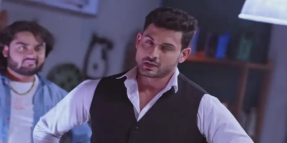 Sahil Upsets Mathew by Showing Him the Wrong Picture | Kumkum Bhagya