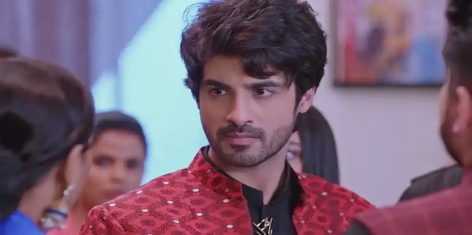 Rajvansh Arrives at Jasbir’s House with Media and Police | Kumkum Bhagya