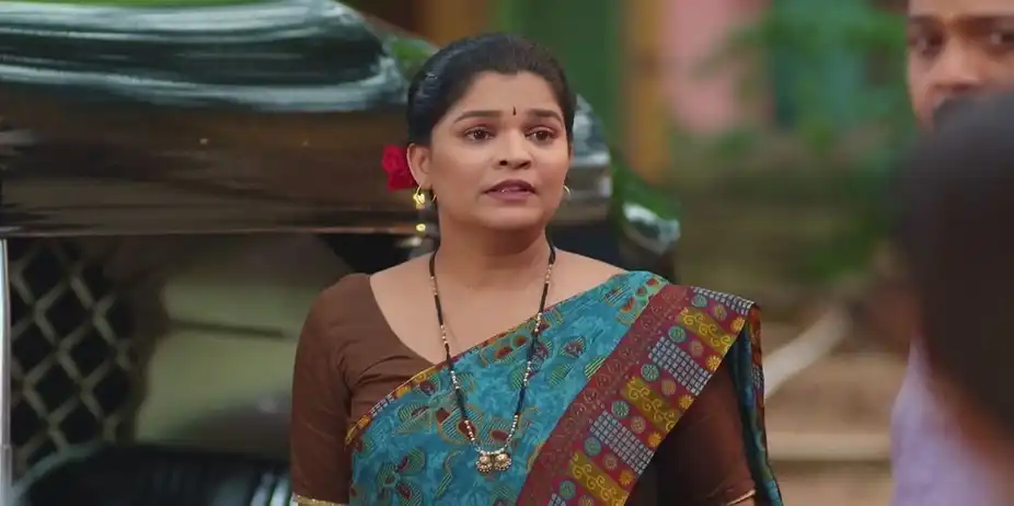 Jayanti Taunts Savali for Her Dark Complexion | Savalyachi Janu Savali