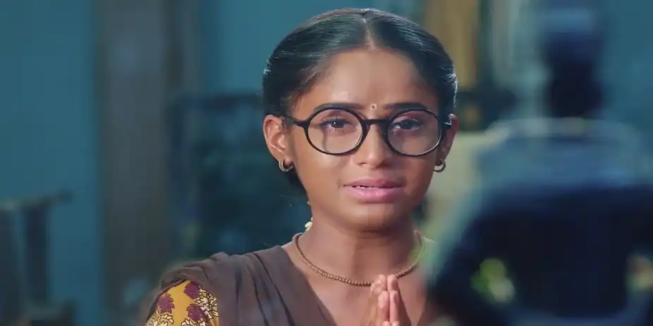 Bhairavi Warns Savali against Singing | Savalyachi Janu Savali