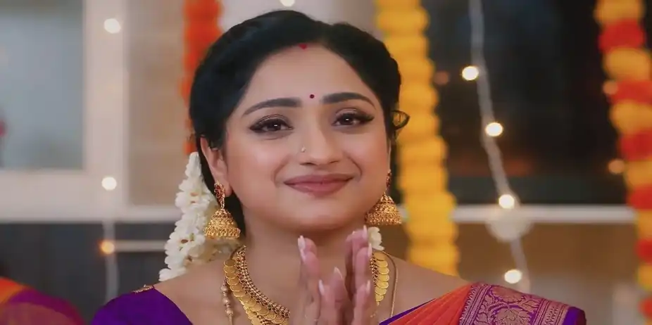 Maari Commences the Navarathri Puja | Maari