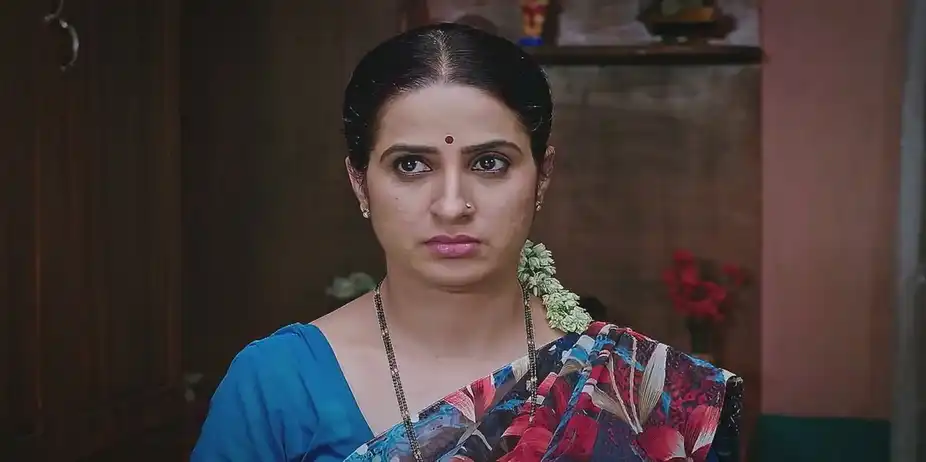 Lakshmi Reasons with Sinchana | Lakshmi Nivasa