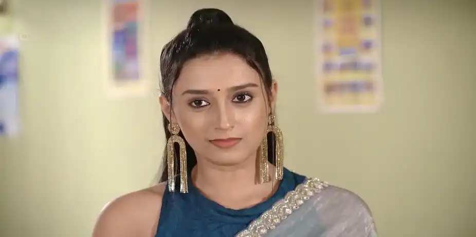 Bishnu's Accusations against Priya | Suna Jhia