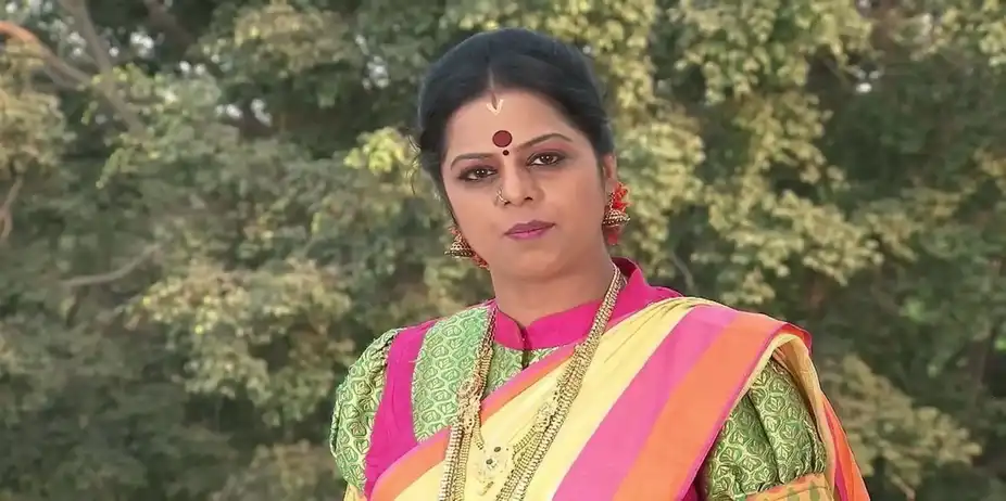 Bhadravathi Tells Parnika about the 'Nagamani' | Naagamandala