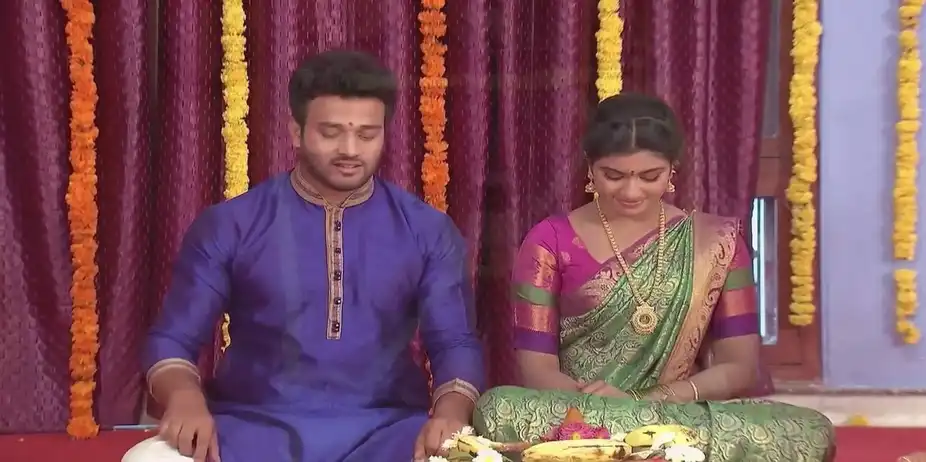 Parnika Tries to Steal the 'Nagamani' | Naagamandala