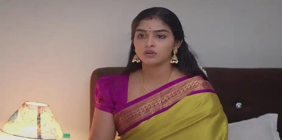 Deepa Criticises Lajja | Karthigai Deepam
