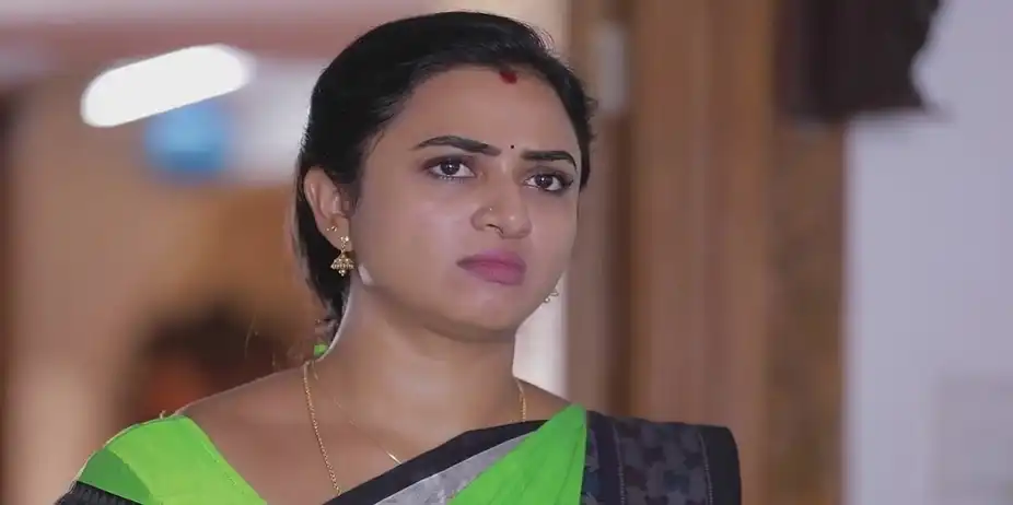 Bharathi Looks for Aadhi | Idhayam