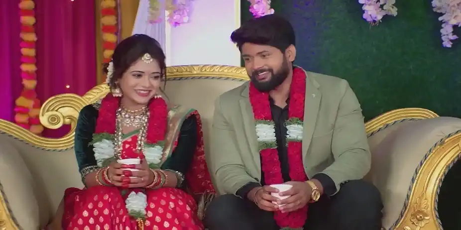 Maya Compliments Seenu | Sandhya Raagam