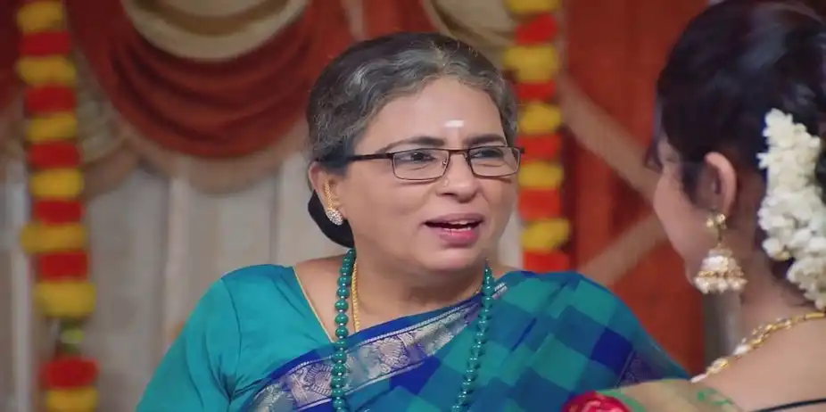 Maya Thanks Manivannan's Mother | Sandhya Raagam