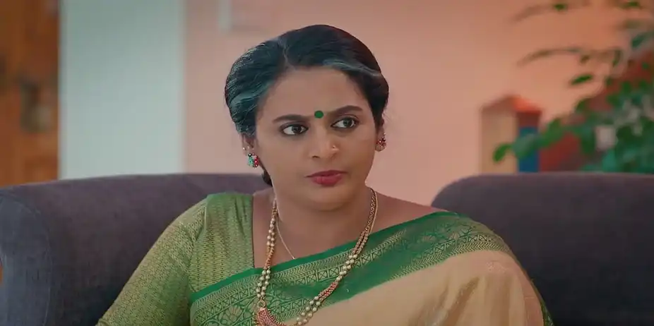 Rakhi Speaks to Sagar about Diya | Manathe Kottaram