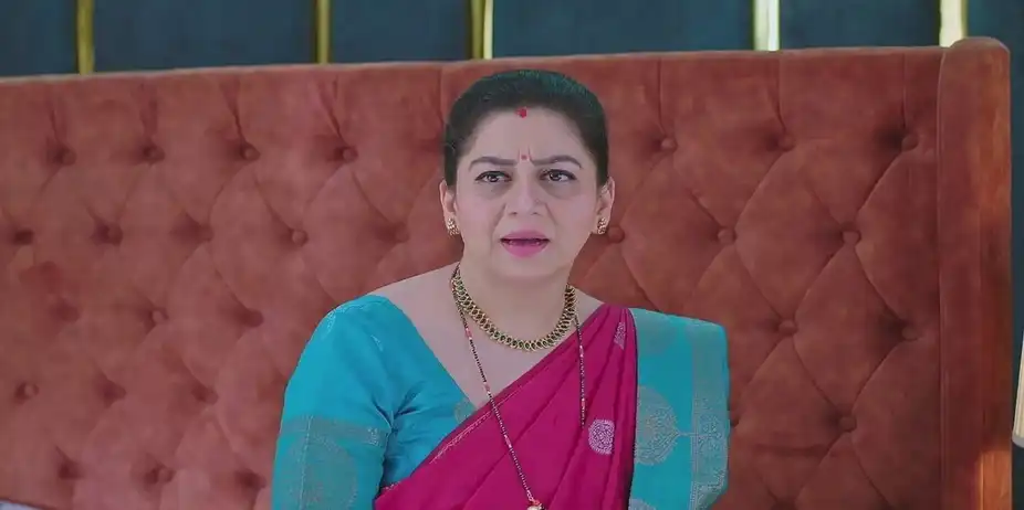 Poorni Feeds Tulasi | Shrirasthu Shubhamasthu