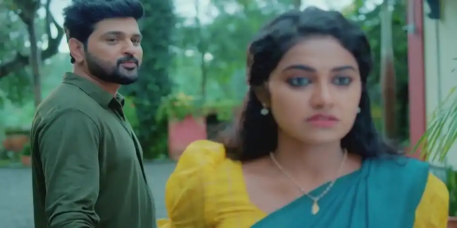 Radhika Is Engrossed in Varun’s Thoughts | Snehapoorvam Shyama