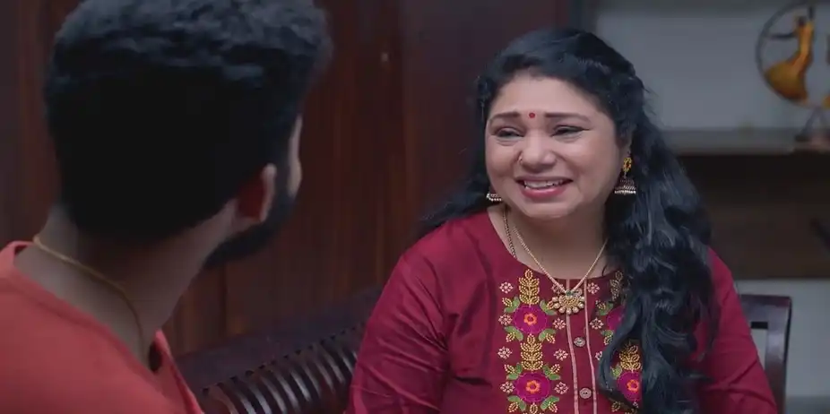 Madhumitha's Trip Pleases Renuka | Nenjathai Killathe