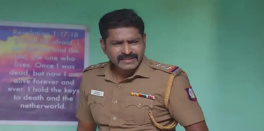 Sarvanavel Tries to Help Karthikeyan | Karthigai Deepam
