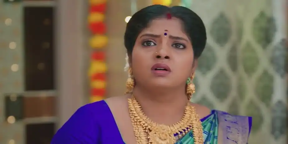 Parvathy Distracts Janaki | Sandhya Raagam