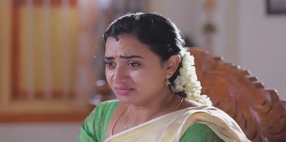 Bharathi Accuses Sharadha | Idhayam
