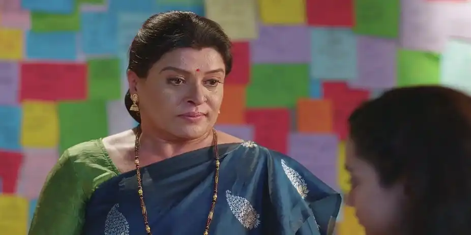 Kalindi Reprimands Leela | Navri Mile Hitlerla