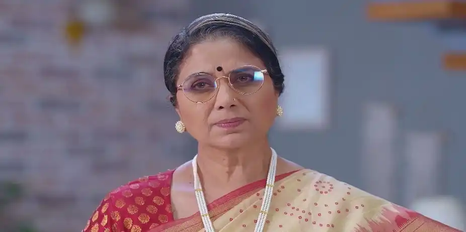 Leela Silences Her Daughters-in-law | Navri Mile Hitlerla