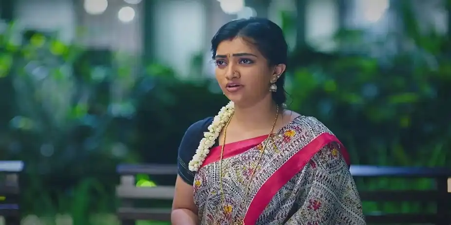 Bhoomika and the Family Questions Goutham | Amruthadhaare
