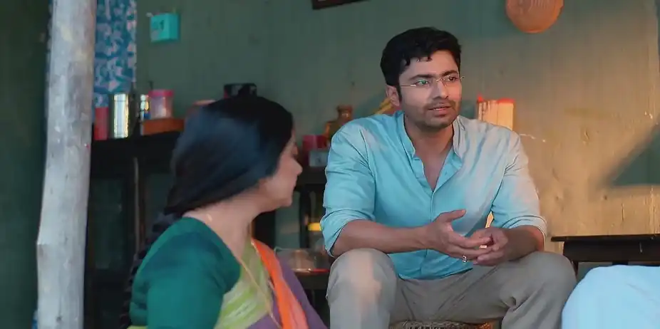 Roddur's Worry about Moyna's Recovery | Puber Moyna