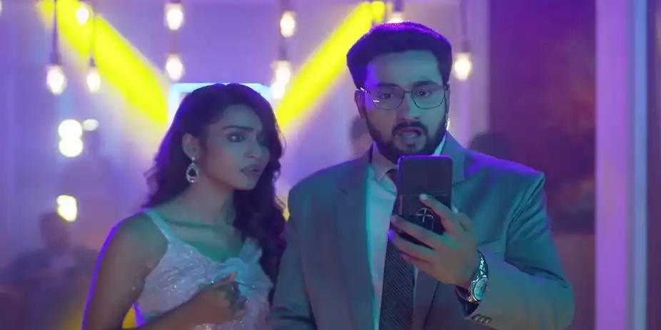 Nandini and Anirudhho's Intimacy Disturbs Adi | Anondi