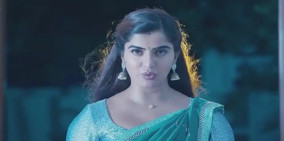 Manohari Trembles | Ninaithen Vandhai