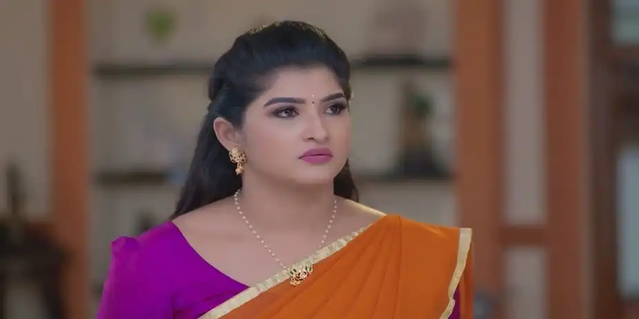 Renuka Argues with Velan's Father | Valliyin Velan
