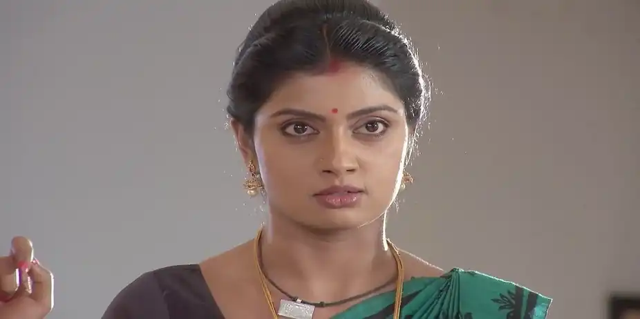 Maya Suffers Due to Spices | Naagamandala