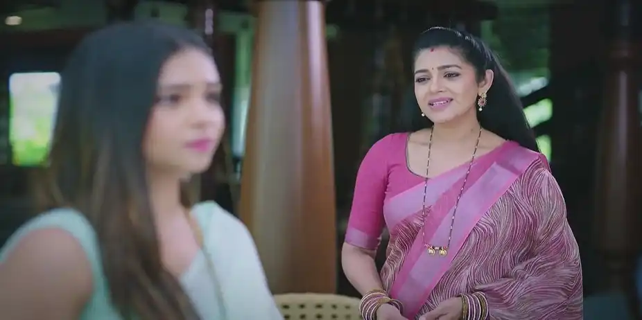 Bhoomika Offers an Apology to Apeksha | Amruthadhaare