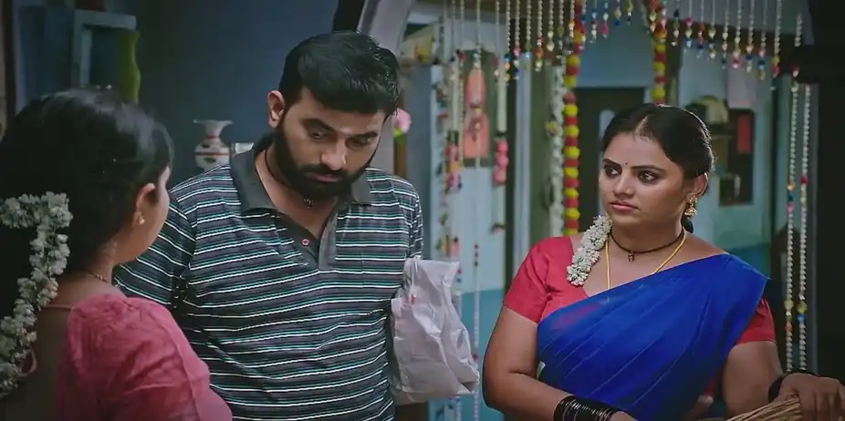 Mangala Asks Venky to Gift a Saree to Her | Lakshmi Nivasa