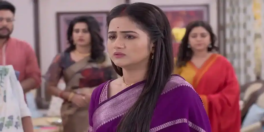Ratna and Tumpa Seek Refuge with Diti | Mala Bodol