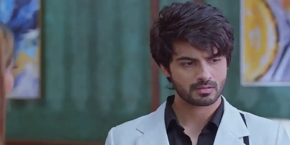 Monisha Reminds Rajvansh about Their Engagement | Kumkum Bhagya