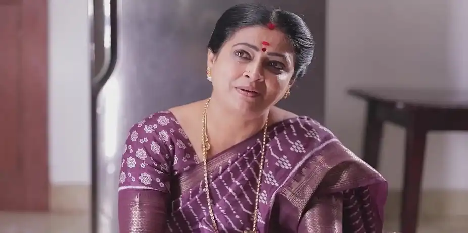 Vishalakshi's Injury Upsets Janani | Mounam Pesiyadhe