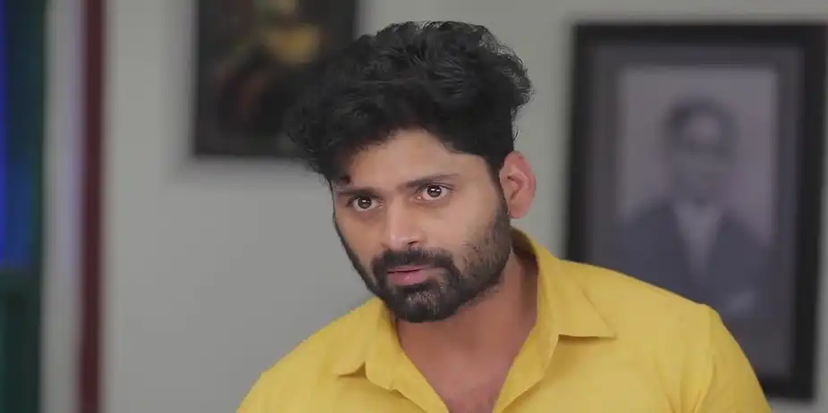 Azghar Expresses His Love to Aadhi | Idhayam