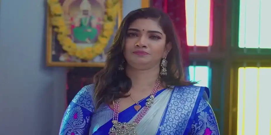 Chandrakala Questions Chamundeshwari | Karthigai Deepam