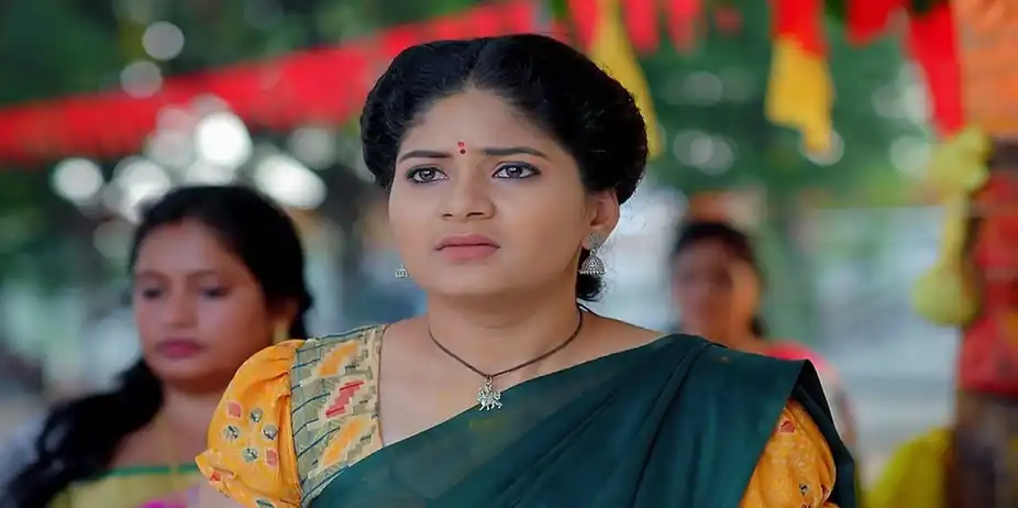 Gundamma Katha S1 E1958 - Gundamma Retrieves the Necklace from the Snake Pit