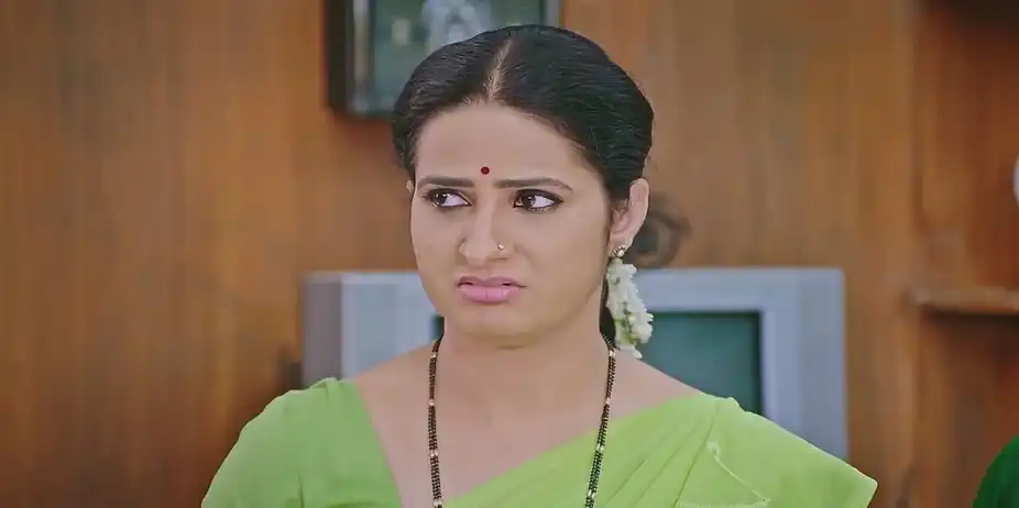 Lakshmi Tells Her Family about Veena's Pregnancy | Lakshmi Nivasa