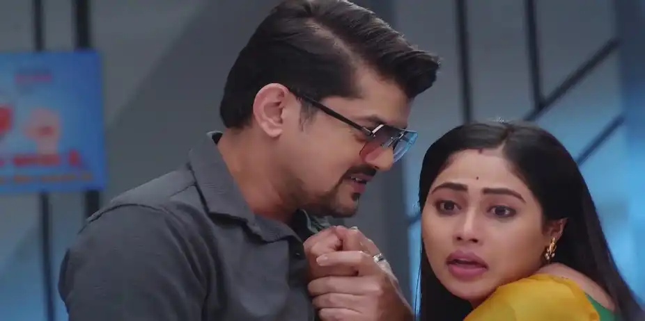 Vasu Tries to Save Akash | Punha Kartavya Ahe