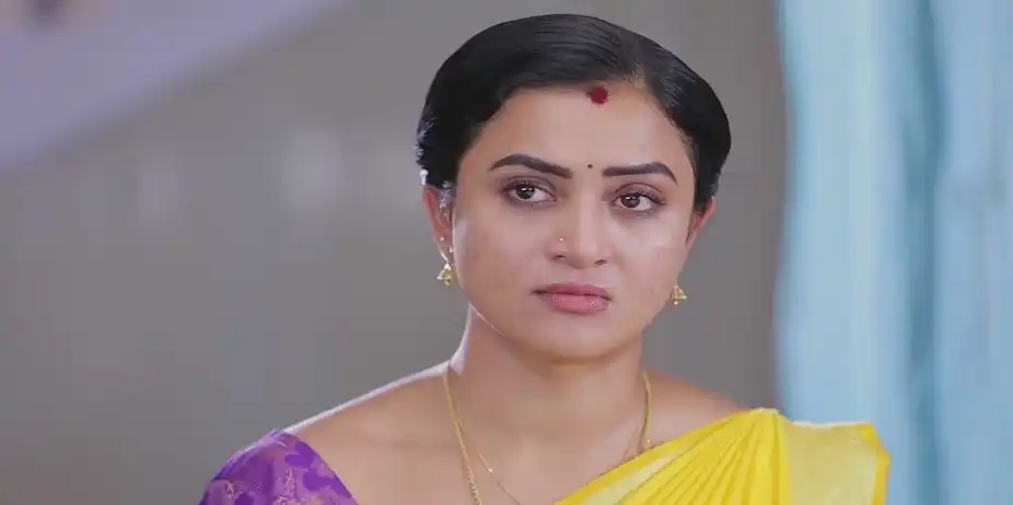 Bharathi Tells Lakshmi a Reason | Idhayam