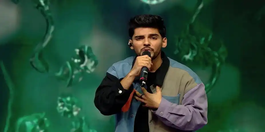 Maharshi Sings 'O Tere Sang Yaara'
