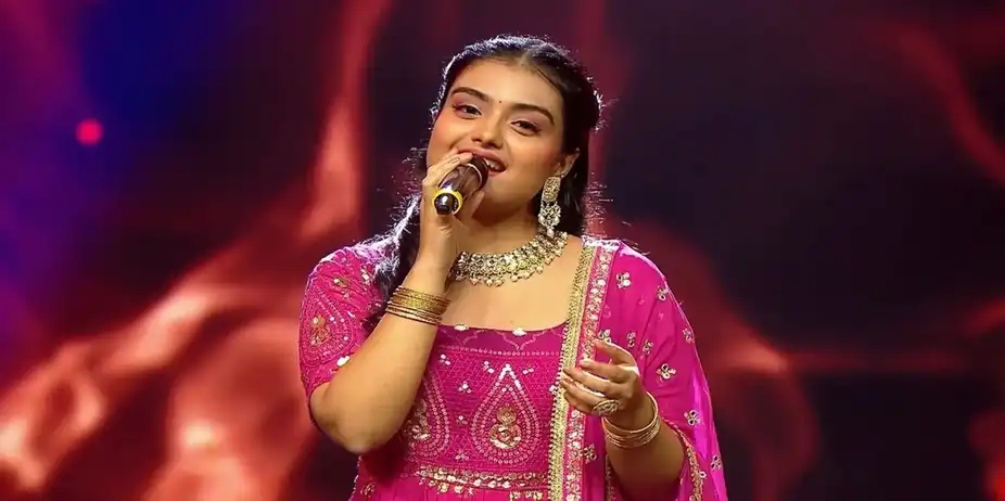 Parvathi Performs the Title Track from 'Kalank'